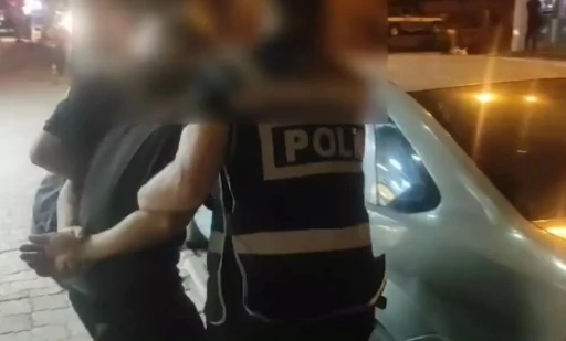 Trafikte tartıştığı kişiye  tabanca gösteren şahıs yakalandı
