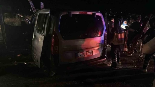 Trakt&ouml;re &ccedil;arpan ara&ccedil;ta 4 kişi yaralandı
