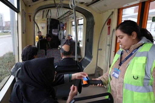 Travmalarda bilet kontrolünü otizmli bireyler yaptı
