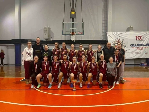 TREDAŞ Spor Kul&uuml;b&uuml; U18 Kız Takımı namağlup il şampiyonu oldu
