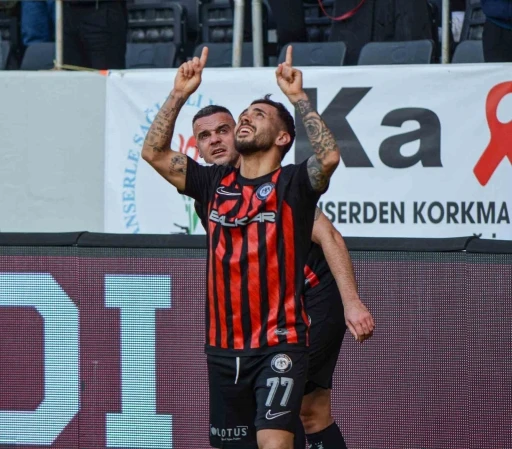 Trendyol 1. Lig: &Ccedil;orum FK: 2 - Esenler Erokspor: 1
