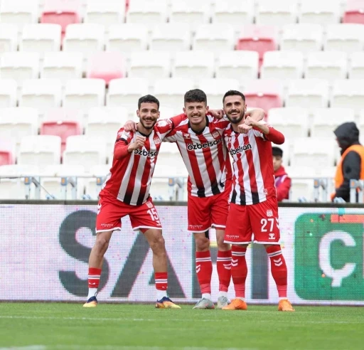 Trendyol 1. Lig: &Ouml;zbelsan Sivasspor: 4 - Sakaryaspor: 1
