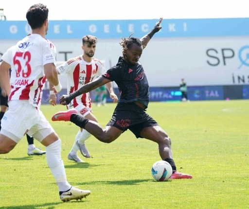 Trendyol 1. Lig: Ümraniyespor: 0 - Pendikspor: 0
