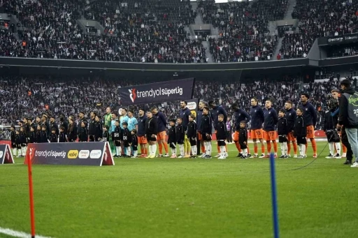 Trendyol Süper Lig: Beşiktaş: 0 - Başakşehir: 0 (Maç devam ediyor)
