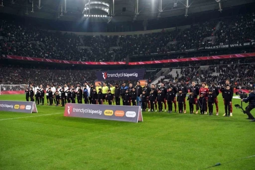 Trendyol Süper Lig: Beşiktaş: 0 - Gaziantep FK: 1 (Maç devam ediyor)
