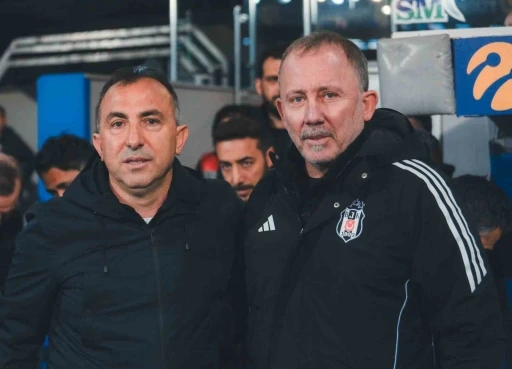 Trendyol S&uuml;per Lig: &Ccedil;aykur Rizespor: 0 - Beşiktaş: 0 (Ma&ccedil; devam ediyor)
