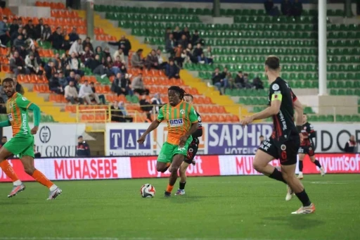 Trendyol S&uuml;per Lig: Corendon Alanyaspor: 0 - Gen&ccedil;lerbirliği: 0 (Ma&ccedil; sonucu)
