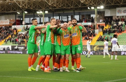 Trendyol S&uuml;per Lig: Corendon Alanyaspor: 1 - Ey&uuml;pspor: 0 (İlk yarı)
