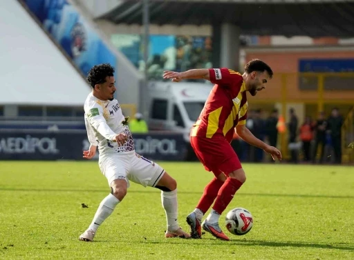 Trendyol Süper Lig: Eyüpspor: 0 - Kayserispor:0 (İlk yarı)

