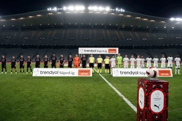 Trendyol Süper Lig: Fatih Karagümrük: 0 - Beşiktaş: 0 (Maç devam ediyor)
