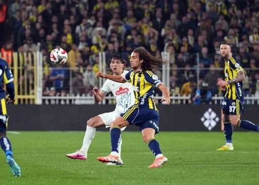 Trendyol S&uuml;per Lig: Fenerbah&ccedil;e: 0 - &Ccedil;aykur Rizespor: 0 (İlk yarı)
