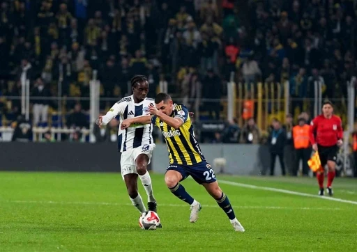 Trendyol S&uuml;per Lig: Fenerbah&ccedil;e: 0 - Kasımpaşa: 0 (Ma&ccedil; devam ediyor)
