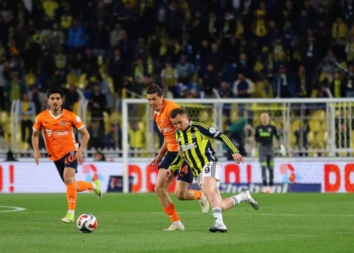 Trendyol S&uuml;per Lig: Fenerbah&ccedil;e: 0 - RAMS Başakşehir: 0 (Ma&ccedil; devam ediyor)
