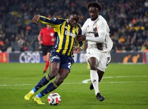 Trendyol S&uuml;per Lig: Fenerbah&ccedil;e: 1 - Gaziantep FK: 0 (İlk yarı)
