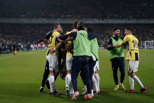 Trendyol Süper Lig: Fenerbahçe: 4 - Trabzonspor: 1 (Maç sonucu)
