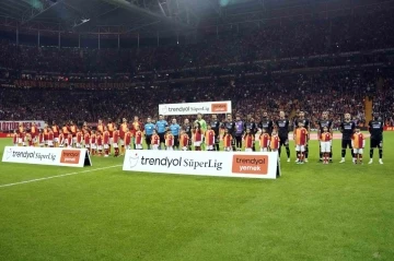 Trendyol Süper Lig: Galatasaray: 0 - Alanyaspor: 0 (Maç devam ediyor)
