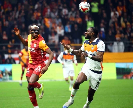 Trendyol S&uuml;per Lig: Galatasaray: 0 - RAMS Başakşehir: 0 (İlk yarı)
