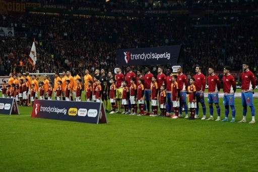 Trendyol S&uuml;per Lig: Galatasaray: 1 - G&ouml;ztepe: 0 (Ma&ccedil; devam ediyor)
