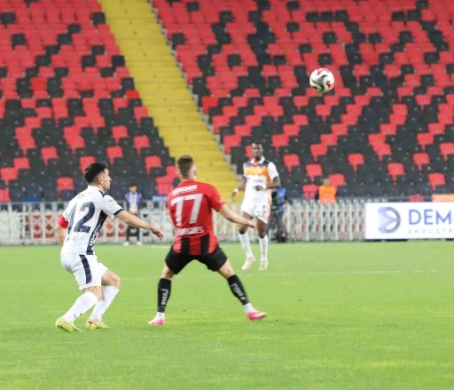 Trendyol S&uuml;per Lig: Gaziantep FK: 0 - Başakşehir: 2 (İlk yarı)
