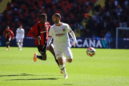 Trendyol S&uuml;per Lig: Gaziantep FK: 0 - Fatih Karag&uuml;mr&uuml;k: 0 (İlk yarı)
