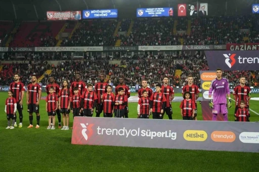 Trendyol Süper Lig: Gaziantep FK: 0 - Fenerbahçe: 2 (Maç devam ediyor)
