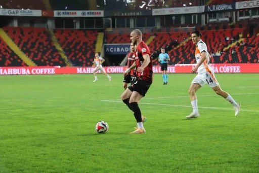 Trendyol S&uuml;per Lig: Gaziantep FK: 1 - Başakşehir: 2 (Ma&ccedil; Sonucu)
