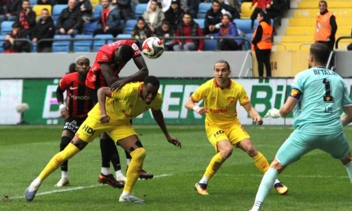 Trendyol S&uuml;per Lig: Gen&ccedil;lerbirliği: 0 - G&ouml;ztepe: 2 (Ma&ccedil; sonucu)

