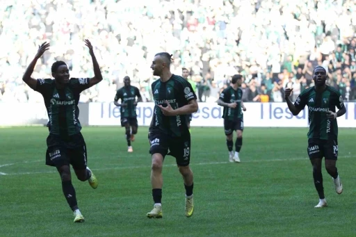 Trendyol S&uuml;per Lig: Kocaelispor: 3 - Gaziantep FK: 0 (Ma&ccedil; sonucu)
