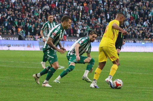 Trendyol S&uuml;per Lig: Konyaspor: 0 - G&ouml;ztepe: 0 (İlk yarı)
