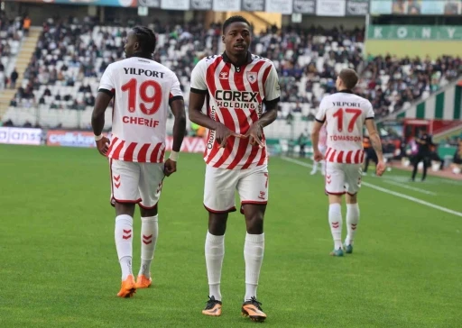 Trendyol Süper Lig: Konyaspor: 0 - Samsunspor: 2 (İlk yarı)
