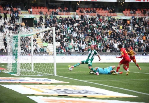 Trendyol Süper Lig: Konyaspor: 1 - Göztepe: 0 (İlk yarı)
