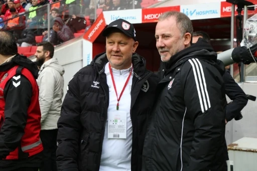Trendyol S&uuml;per Lig: Samsunspor: 0 - Beşiktaş: 0 (Ma&ccedil; devam ediyor)
