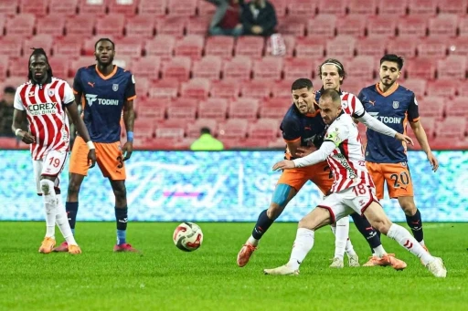 Trendyol Süper Lig: Samsunspor: 0 - RAMS Başakşehir: 2 (Maç sonucu)
