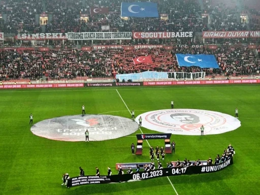 Trendyol S&uuml;per Lig: Samsunspor: 0 - Trabzonspor: 0 (Ma&ccedil; devam ediyor)
