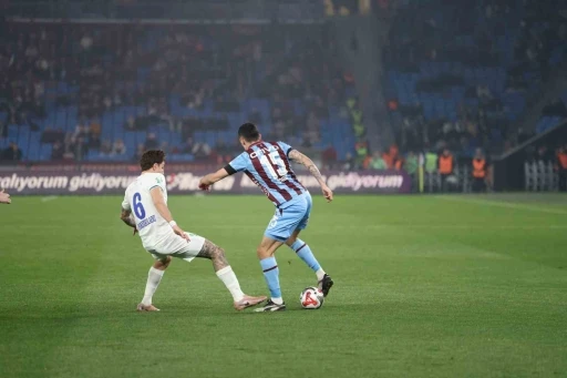 Trendyol S&uuml;per Lig: Trabzonspor: 0 - &Ccedil;aykur Rizespor: 0 (İlk yarı)
