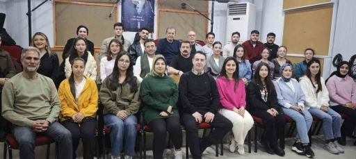 TRT Erzurum Radyosu&rsquo;nda ustalar ile gen&ccedil;ler buluştu
