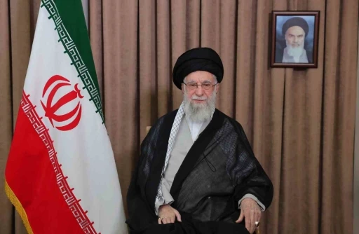 Trump’ın İsrail’in İran Dini Lideri Hamaney’i öldürme planını veto ettiği iddiası

