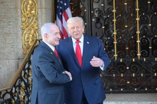 Trump, Netanyahu ile bir araya geldi
