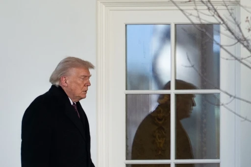 Trump: "(İran&rsquo;da) Daha uzun s&uuml;re kalırsak &uuml;lkelerini yeniden inşa edemeyecekler"

