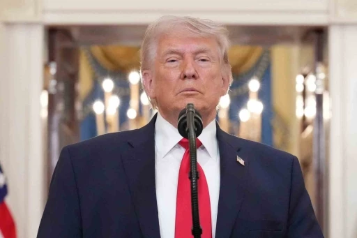 Trump: "(İran) Savaş gemilerini en iyi silahlarla y&uuml;kl&uuml;yoruz, anlaşma olmazsa bunları kullanacağız"
