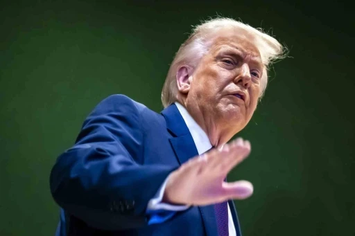 Trump&rsquo;tan Kanada&rsquo;ya &Ccedil;in&rsquo;le ticaret anlaşması tehdidi: "Y&uuml;zde 100 g&uuml;mr&uuml;k vergisi uygulanır"
