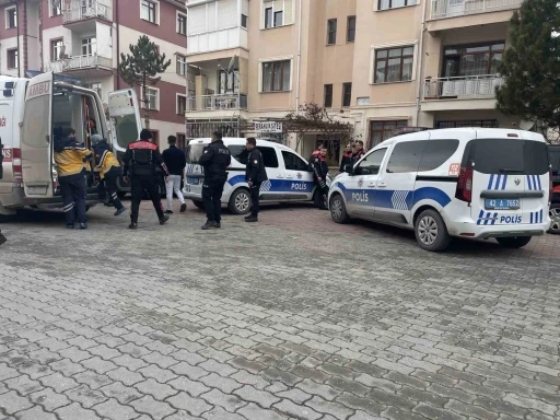 T&uuml;feğini temizlerken kazara kendini vurdu
