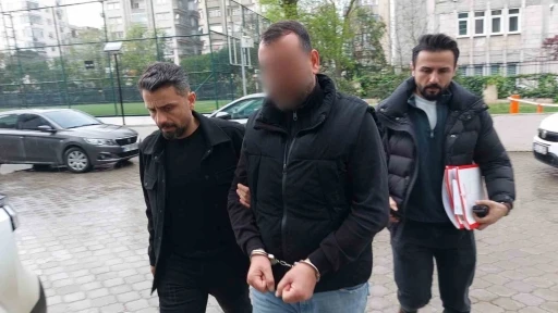 Tüfekle iş yeri kurşunlayan şahıs yakalandı
