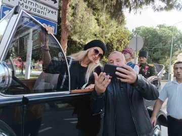 Tuğba Özay’dan Polat ailesine: “Nedir bu toplumun gözüne para sokmak ve görgüsüzlük”
