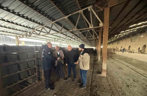 Tuğla fabrikasında &uuml;retim s&uuml;reci incelendi
