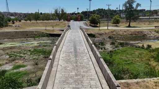 Tunca Nehri’nde su akışı durdu
