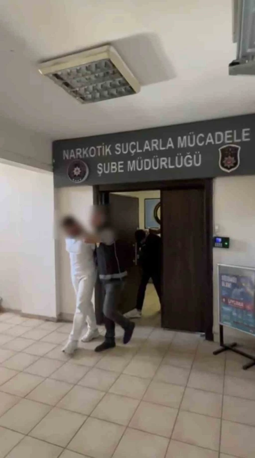 Tunceli&rsquo;de 908 gram esrar ele ge&ccedil;irildi
