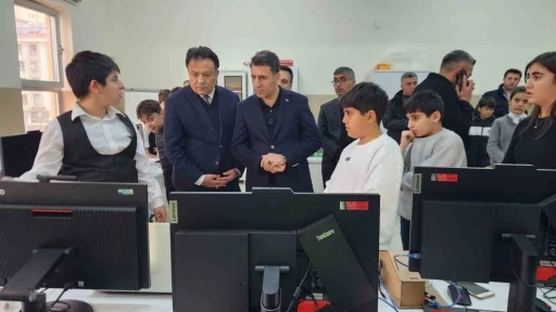 Tunceli&rsquo;de Bilim ve Sanat Şenliği renkli g&ouml;r&uuml;nt&uuml;lere sahne oldu
