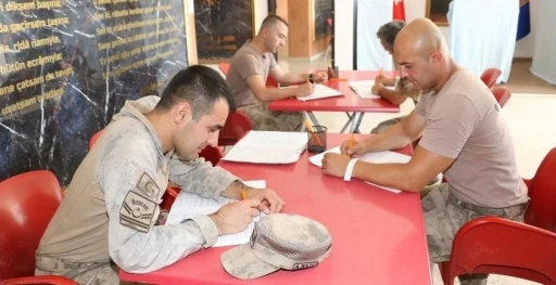 Tunceli’de jandarmadan kan bağış kampanyasına destek
