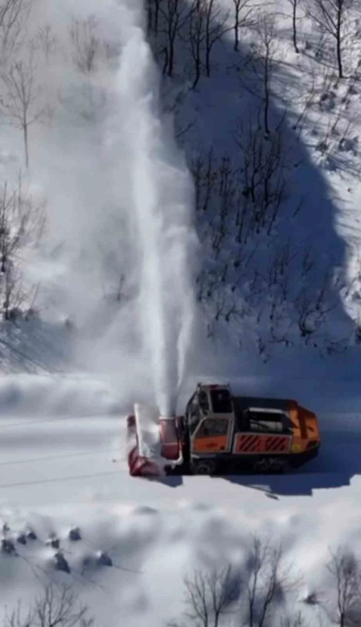 Tunceli&rsquo;de kar yağışı etkili oldu, 254  k&ouml;y yolu ulaşıma kapandı
